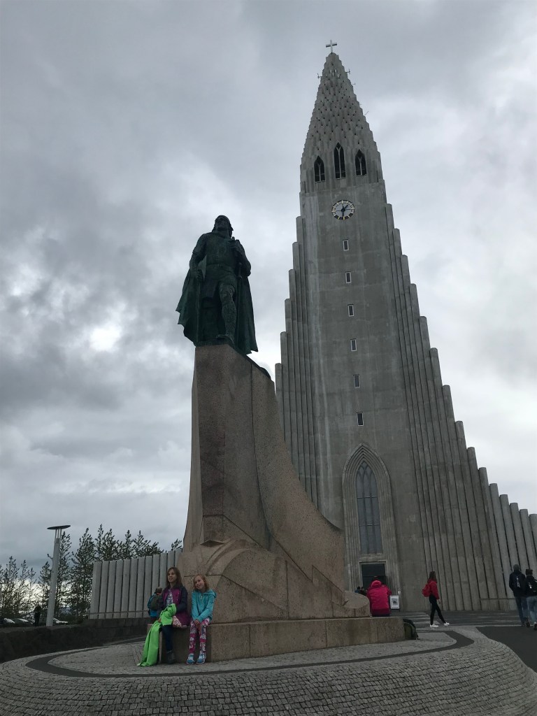 Hallgrimskirkja girls