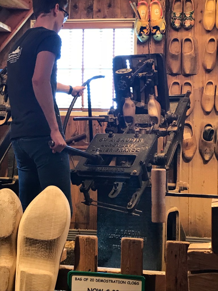 Making clogs