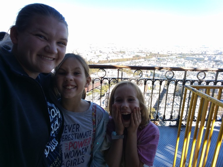 2 tower 2nd floor selfie