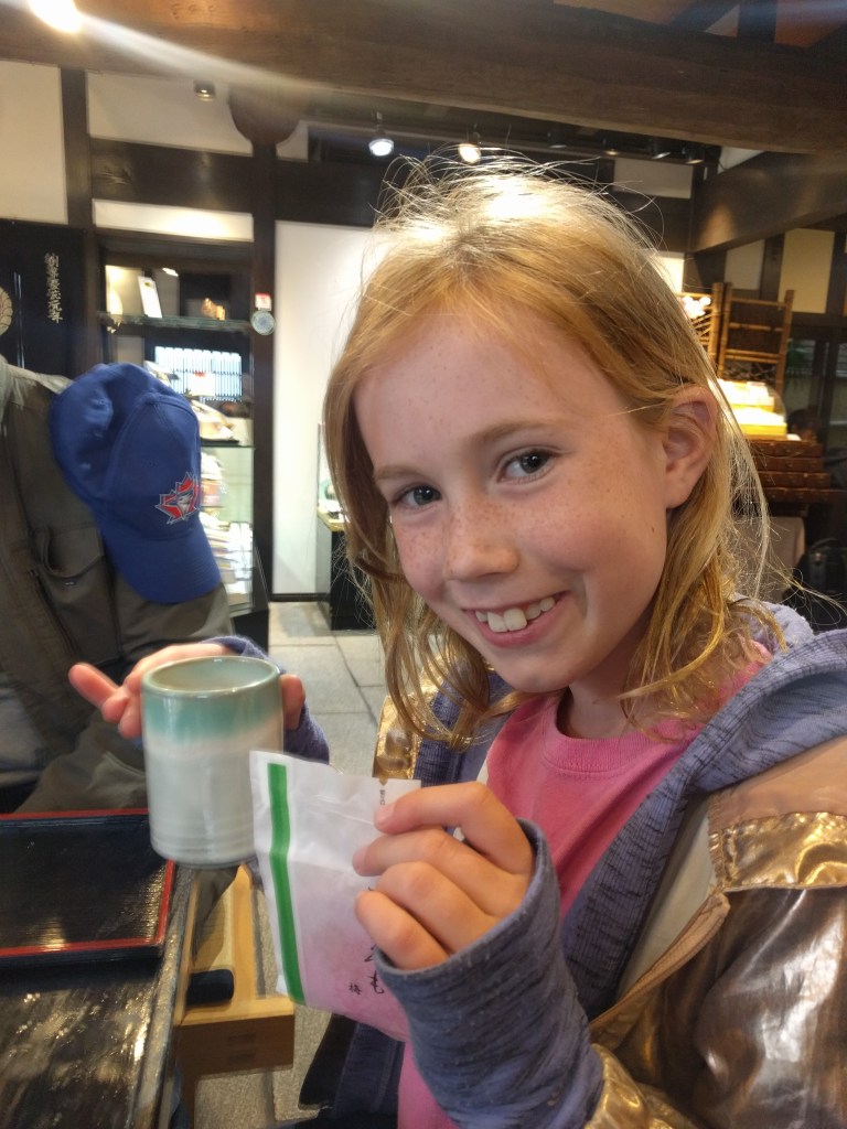 K tea and cookies mo