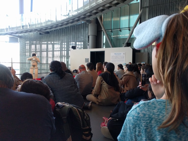 T Aud Asimo sign language